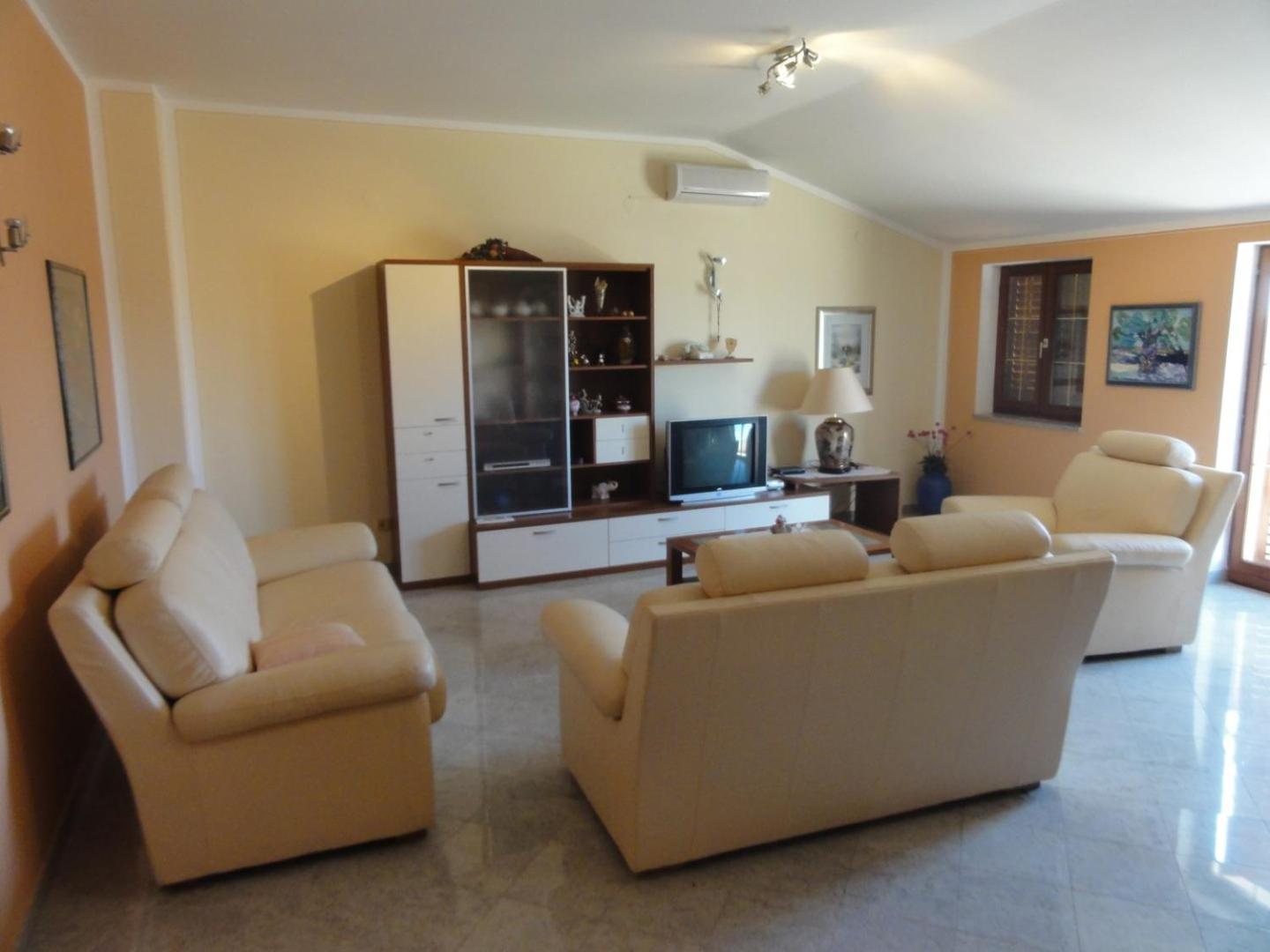 Cozy Apartments And Rooms Pavicini Segotici Bagian luar foto